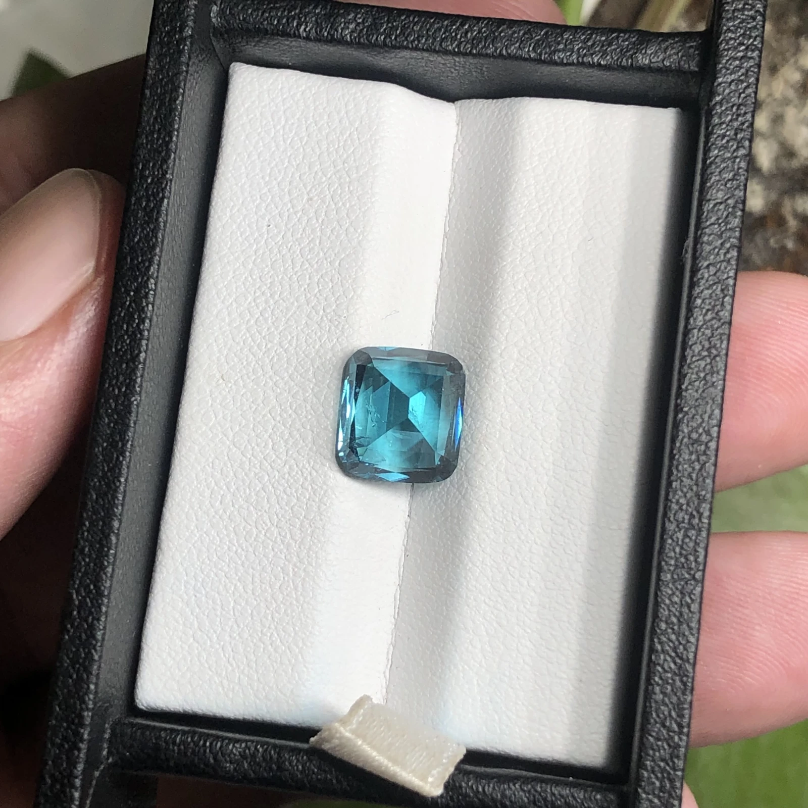 Natural Lagoon Blue Tourmaline 4.07 Carat Faceted Cushion Shape Loose Gemstone For Jewelry Making — view 1